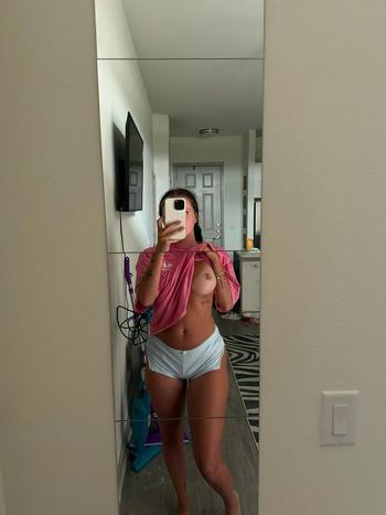 Heather , 26 Caucasian female escort, Wheeling